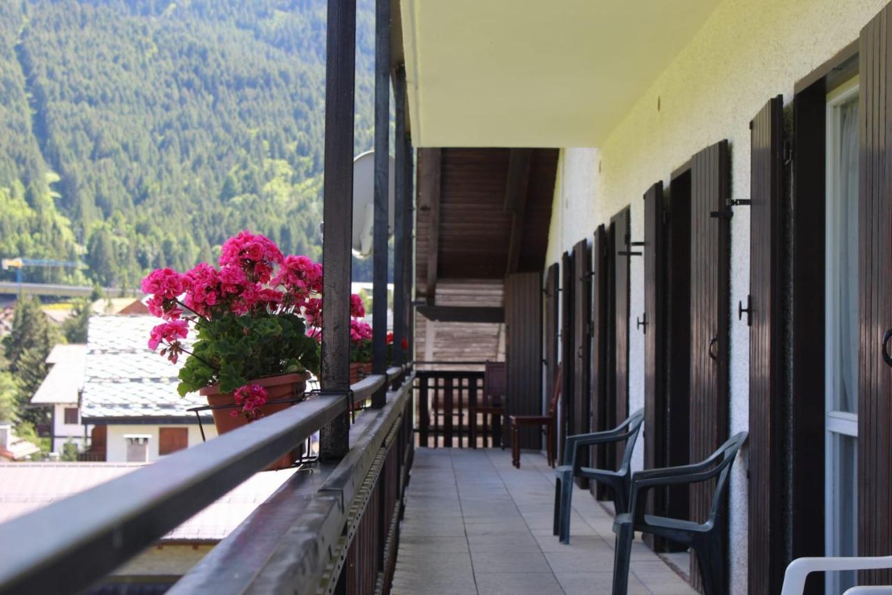 Casa Per Ferie Beatorosaz Hotel เชซานา โตรีเนเซ ภายนอก รูปภาพ
