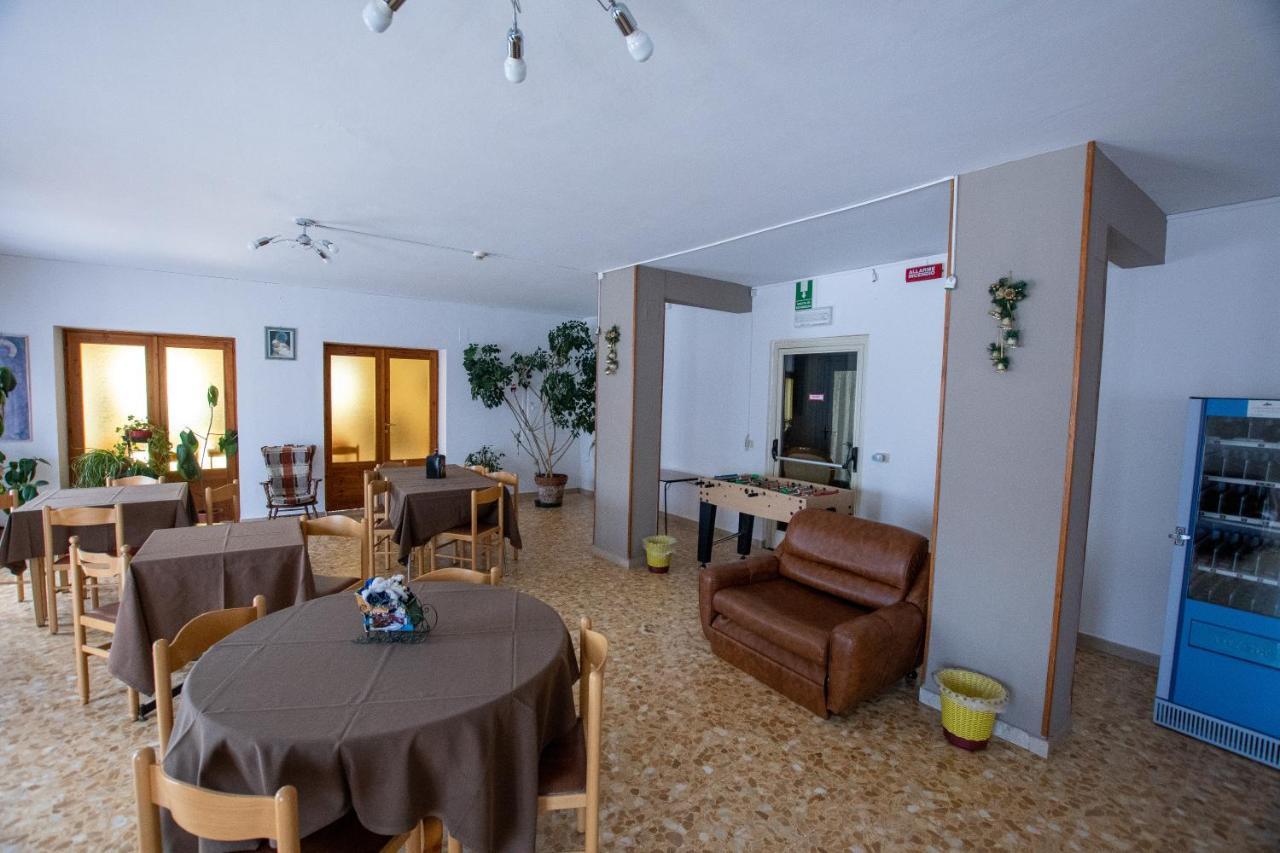 Casa Per Ferie Beatorosaz Hotel เชซานา โตรีเนเซ ภายนอก รูปภาพ