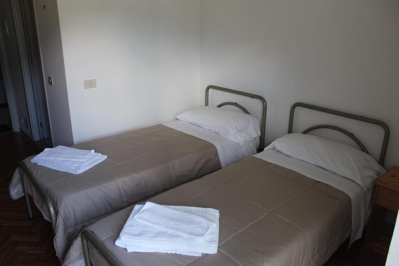 Casa Per Ferie Beatorosaz Hotel เชซานา โตรีเนเซ ภายนอก รูปภาพ