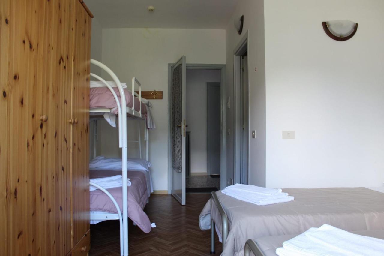 Casa Per Ferie Beatorosaz Hotel เชซานา โตรีเนเซ ภายนอก รูปภาพ